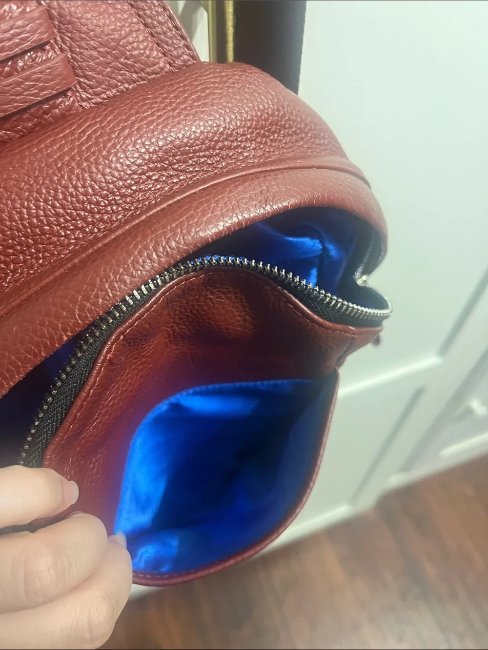 Men's Burgundy Leather Crossbody Bag with Adjustable Strap